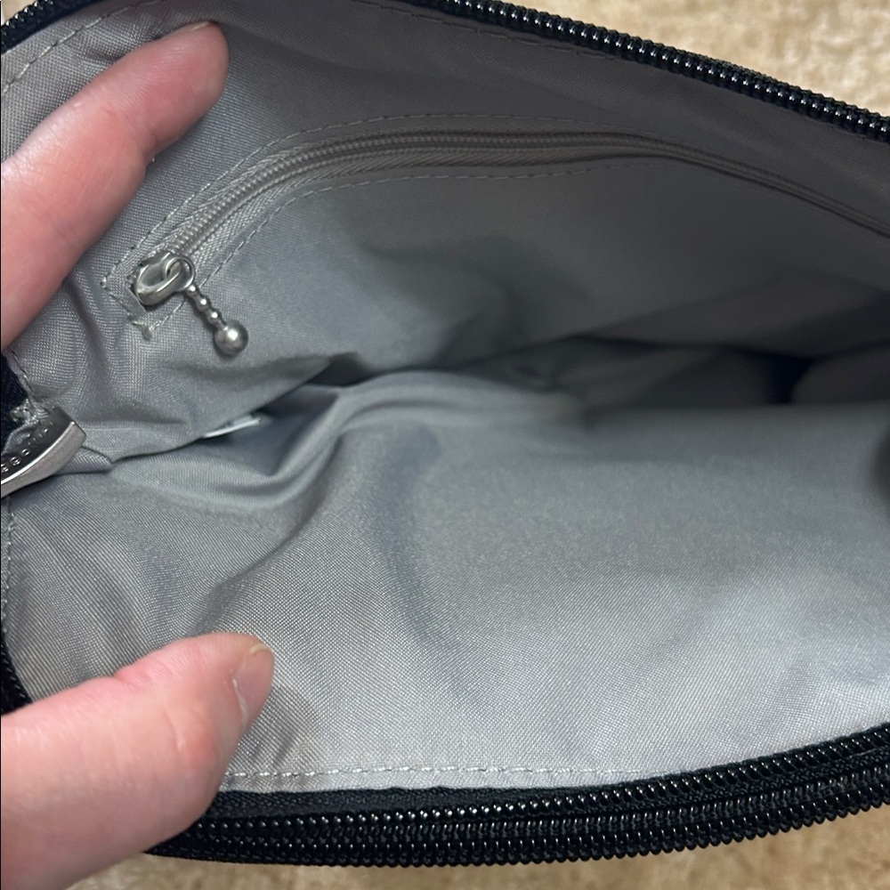 Baggallini Crossbody - Picture 3 of 3